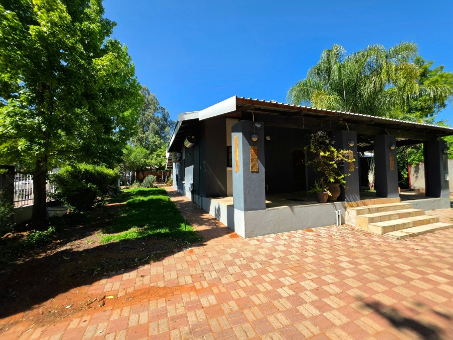 5 Bedroom Property for Sale in Keidebees Northern Cape